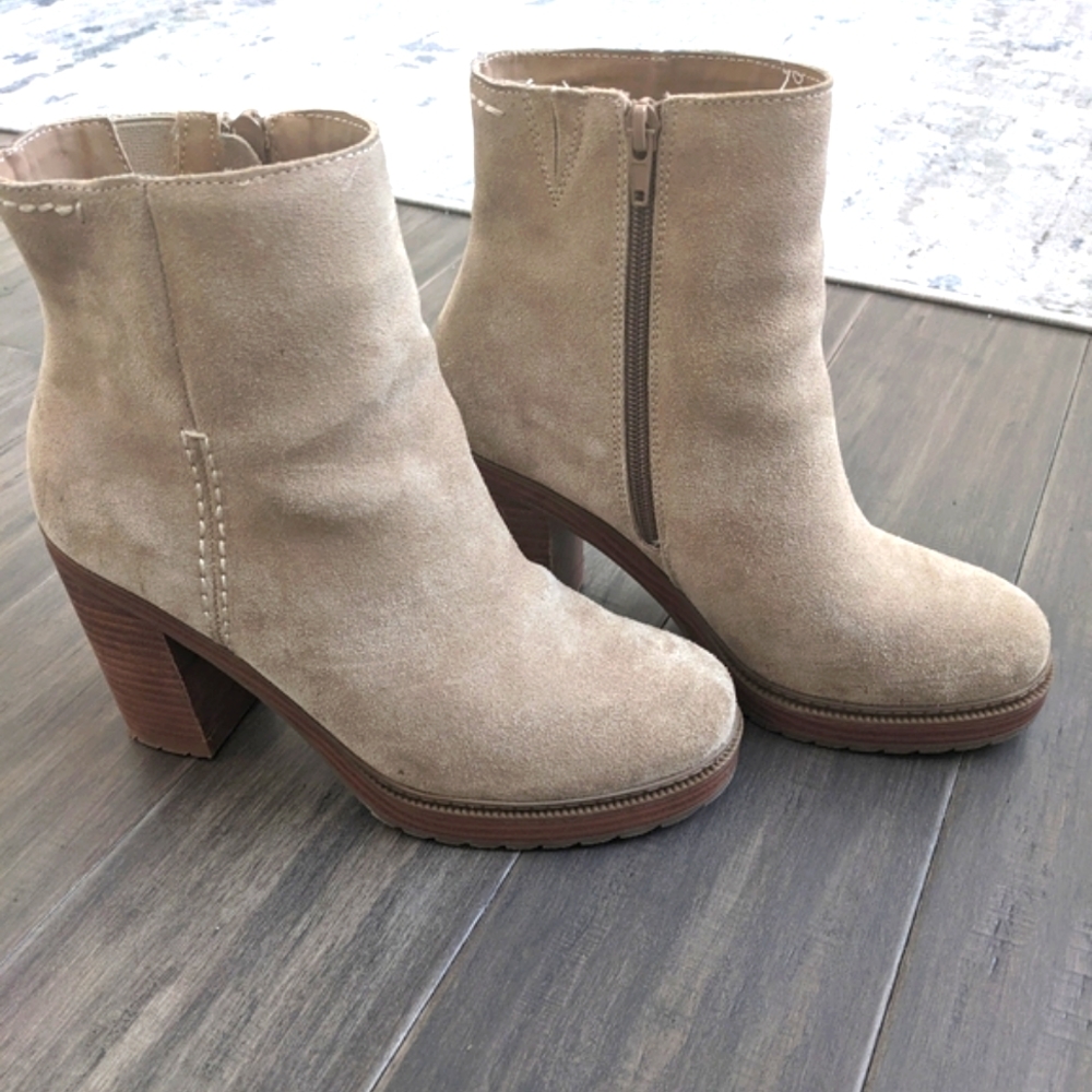 Crown Vintage Platform Suede Bootie, 8M